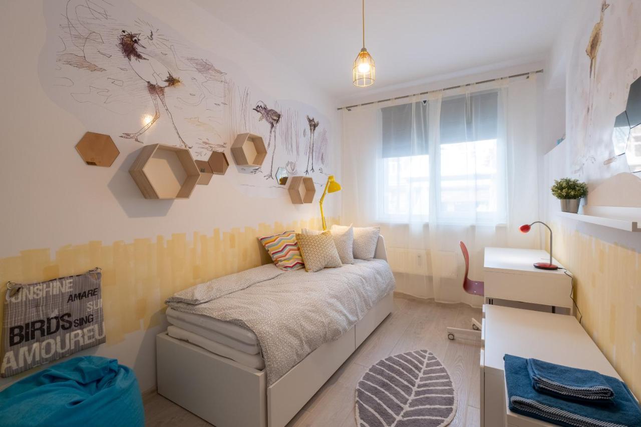 Two Bedroom Apartment Near To Doctors Garden Sofia Exterior photo